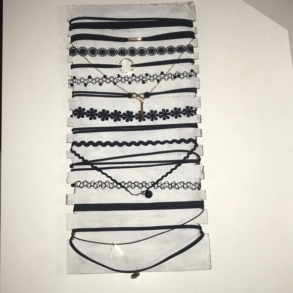 Choker Neckace - Picture 1 of 3